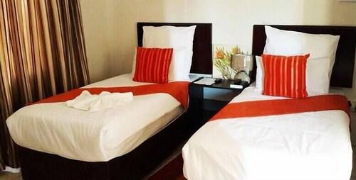 Hill View Inn Serowe Buitenkant foto