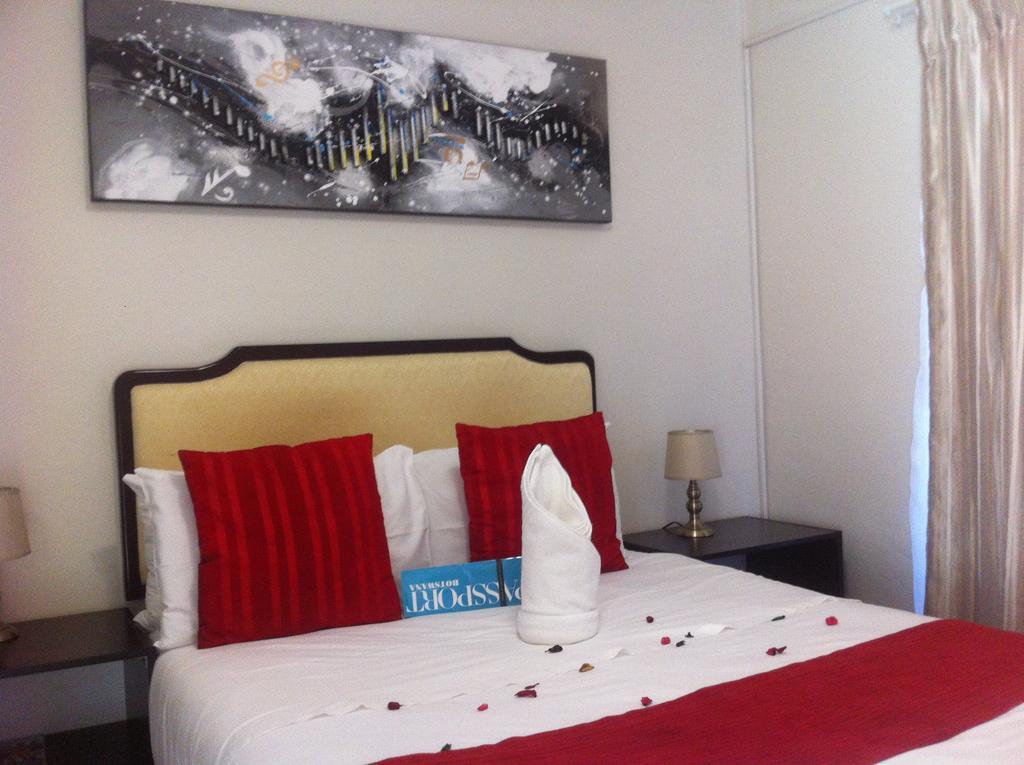 Hill View Inn Serowe Buitenkant foto